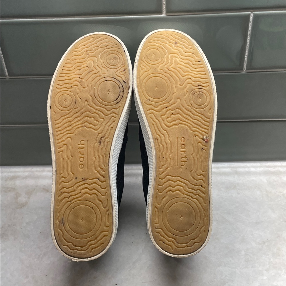 Earth Midnight Black Suede Perforated Slip-Ons. Size 7. - Picture 6 of 6